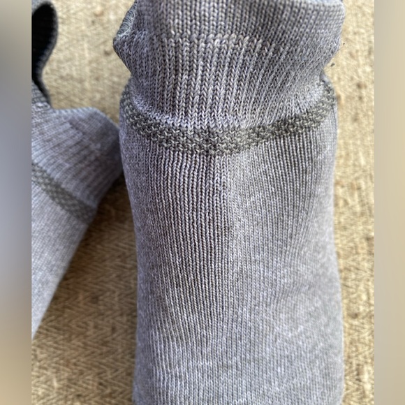 Skechers Sneakers SlipOns - Picture 9 of 16